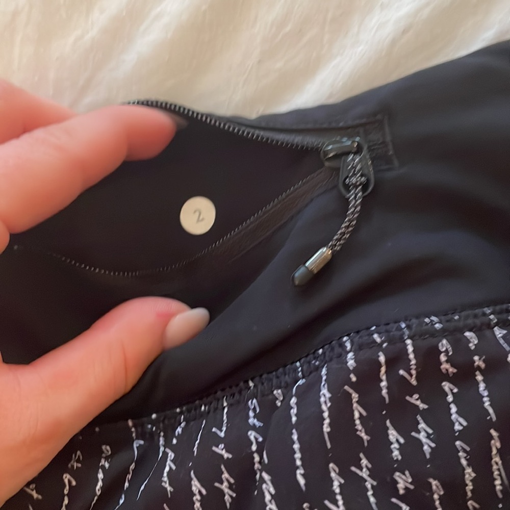 LULULEMON SHORTS - Picture 3 of 4
